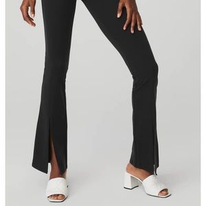 ALO 7/8 flutter legging NWT